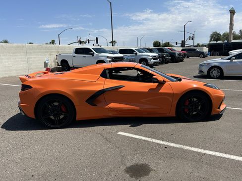 Used 2023 Chevrolet Corvette Stingray Premium Conv w/ Z51 Performance Package RWD image 5