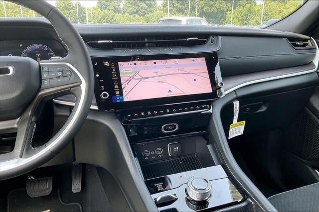 New 2026 Jeep Grand Cherokee Altitude AWD/4WD image 20