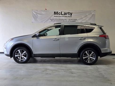 Used 2018 Toyota RAV4 XLE w/ Plus Extra Value Package AWD/4WD image 2
