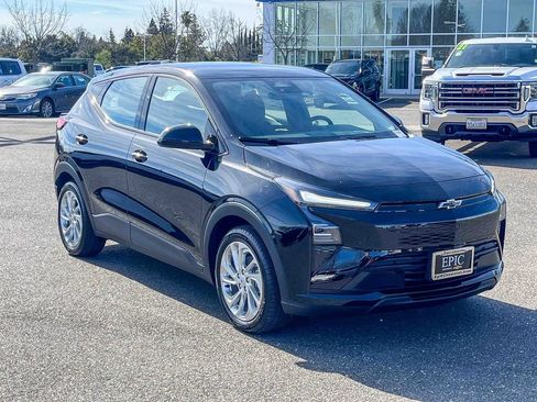 New 2027 Chevrolet Bolt LT w/ Comfort Package image 5