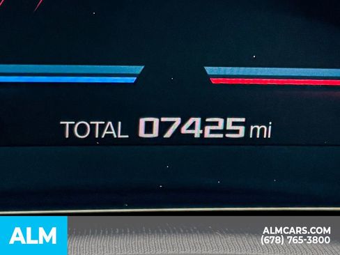 Used 2026 BMW M5 w/ Executive Package image 37