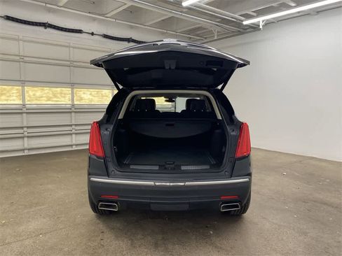 Used 2017 Cadillac XT5 Luxury image 30