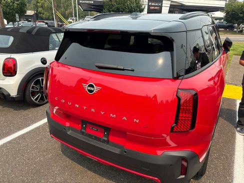 Used 2025 MINI Cooper Countryman S w/ Comfort Package Max AWD/4WD image 4