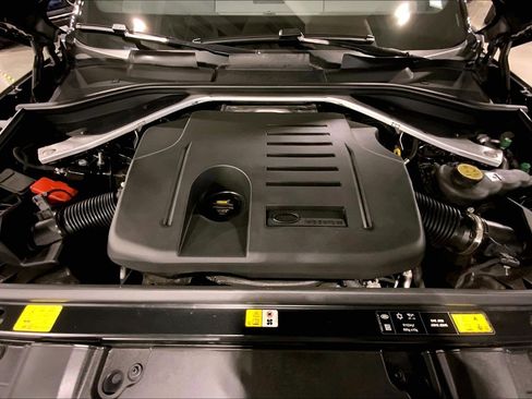 Used 2024 Land Rover Range Rover SE image 29