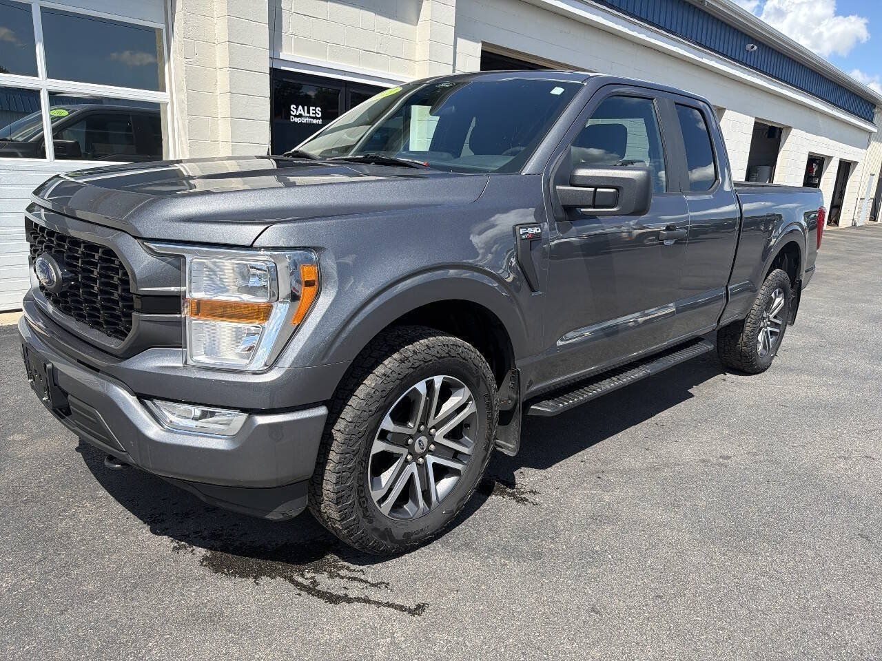 Used 2021 Ford F150 XL w/ Equipment Group 101A High AWD/4WD image 3