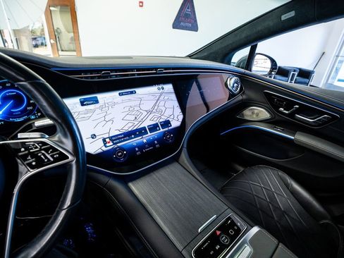Used 2023 Mercedes-Benz EQS 580 4MATIC Sedan image 46