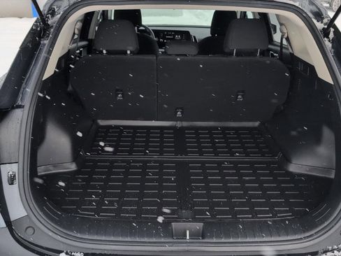 Used 2023 Kia Sportage LX image 7