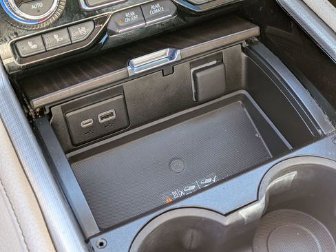 Used 2021 GMC Yukon Denali image 23