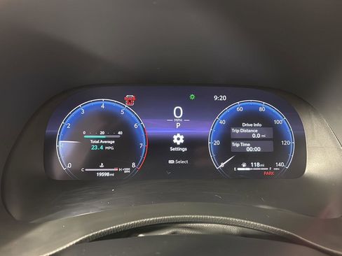 Used 2024 Toyota Highlander Platinum image 3