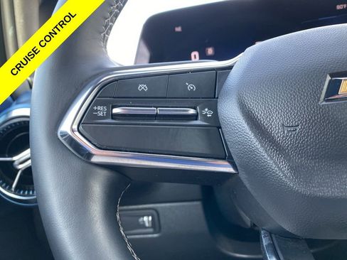 Used 2025 Chevrolet Equinox EV LT w/ Convenience Package image 14