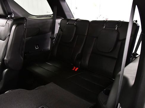 Used 2023 Ford Explorer ST w/ Equipment Group 401A AWD/4WD image 32