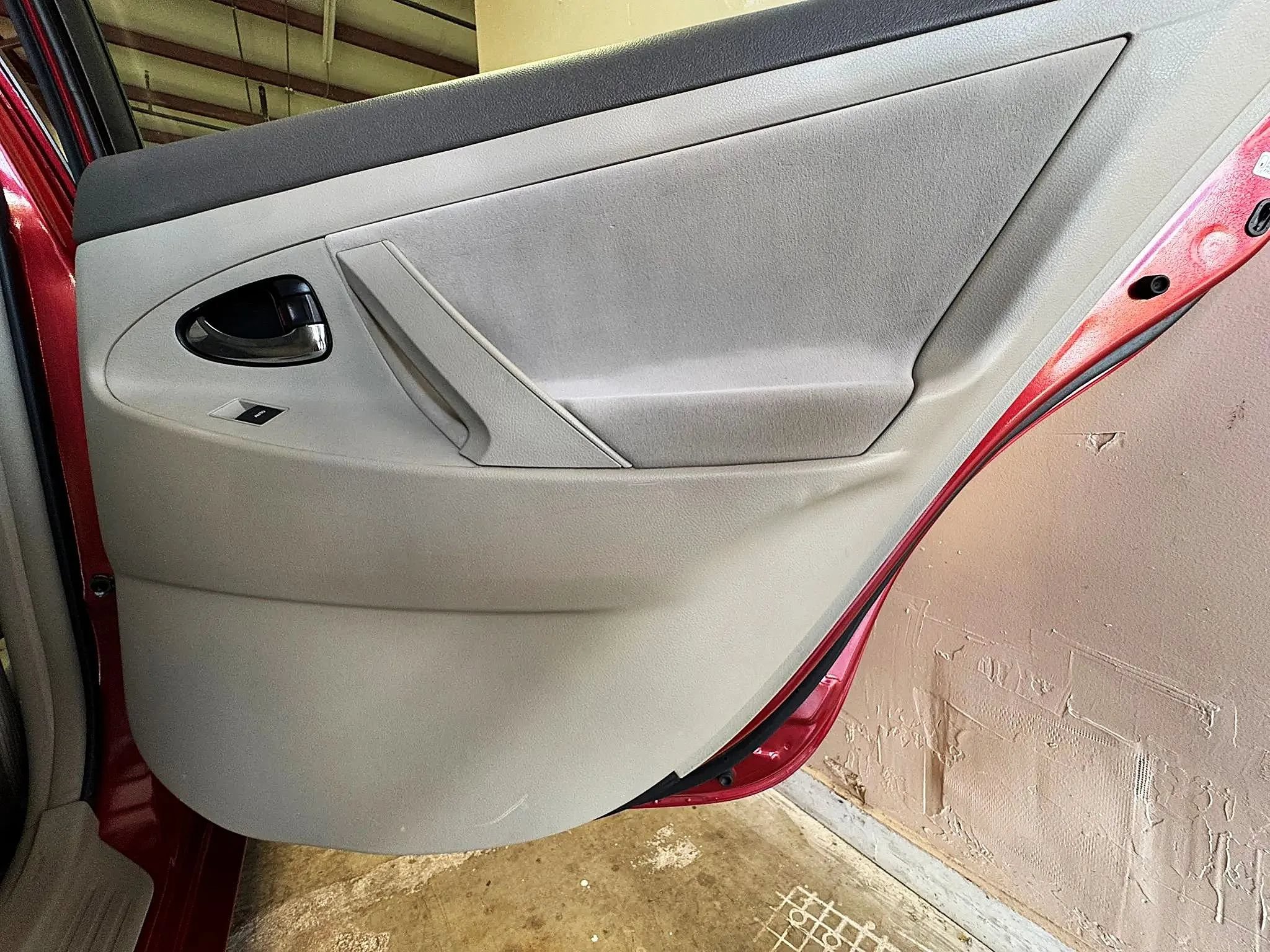 Used 2010 Toyota Camry Hybrid w/ Upgrade Pkg FWD image 28