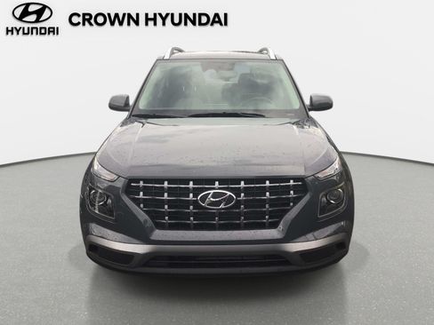 Certified 2025 Hyundai Venue SEL FWD image 2
