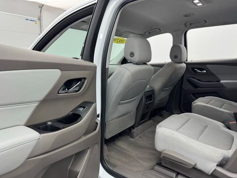 Used 2020 Chevrolet Traverse LT FWD image 37