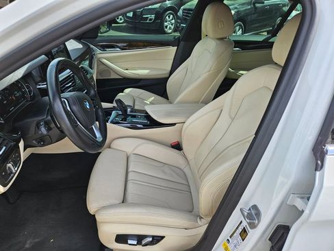 Used 2017 BMW 530i w/ Premium Package RWD image 10
