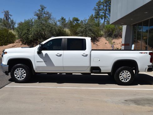 Used 2022 Chevrolet Silverado 3500 LT w/ Convenience Package image 2