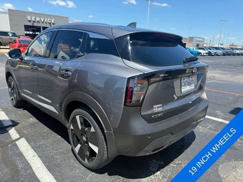 Used 2025 Nissan Kicks SR AWD/4WD image 6