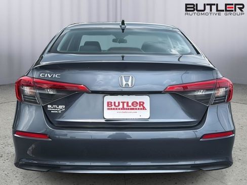 Used 2022 Honda Civic LX image 5