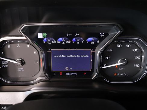 Used 2019 GMC Sierra 1500 AT4 w/ AT4 Premium Package AWD/4WD image 4