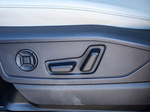 New 2025 Audi Q5 Premium image 18