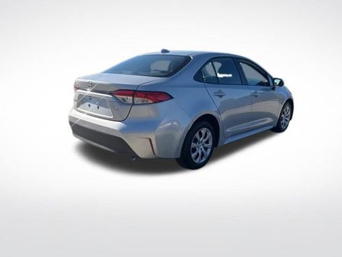 Used 2024 Toyota Corolla LE FWD image 3