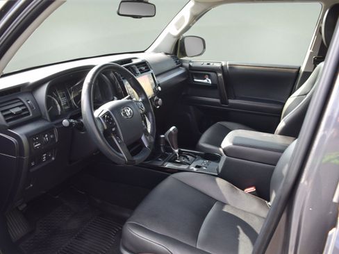Used 2023 Toyota 4Runner TRD Off-Road Premium w/ Off Road Premium Plus Package AWD/4WD image 11