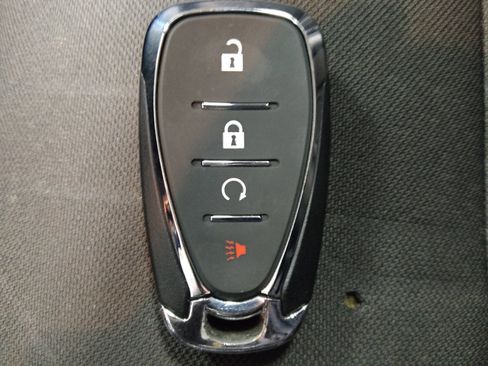 Used 2020 Chevrolet Trax LT w/ LT Convenience Package image 32