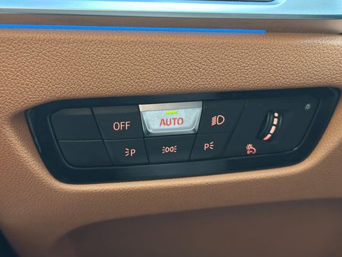 Certified 2022 BMW 330e 330e w/ Convenience Package image 36