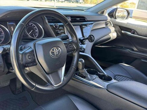 Used 2020 Toyota Camry SE image 13