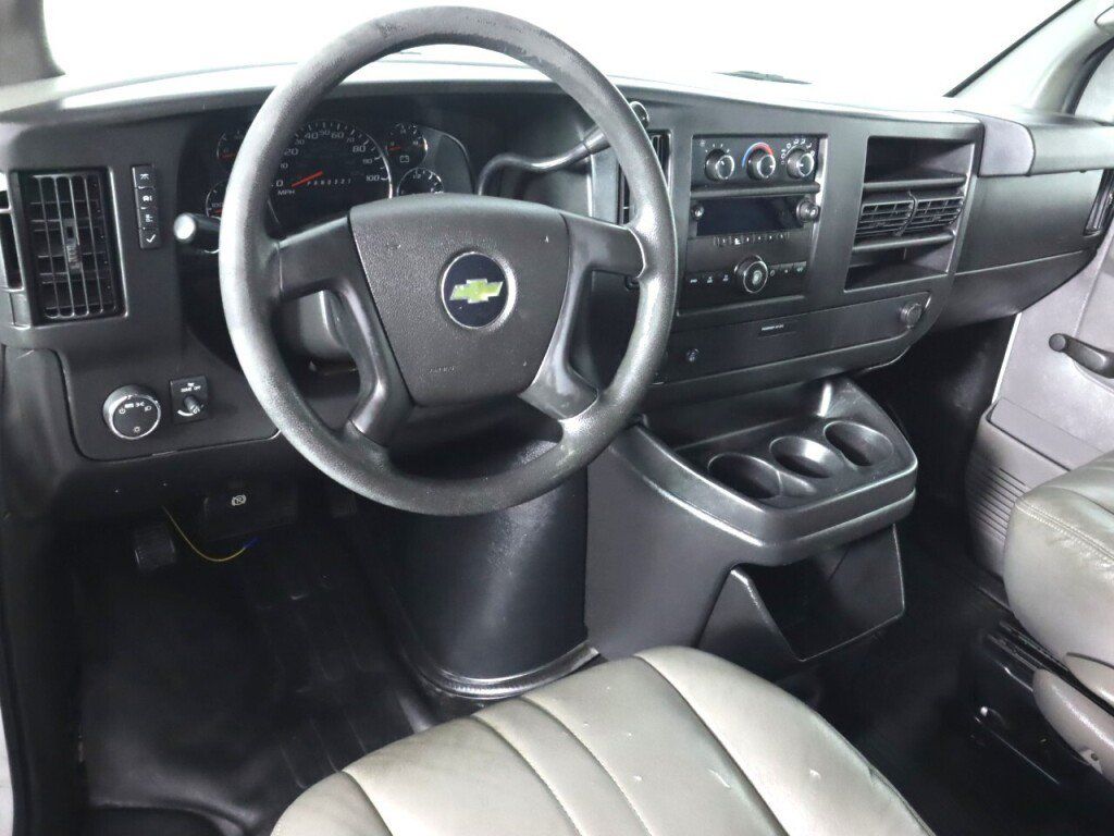 Used 2013 Chevrolet Express 1500 RWD image 9