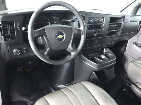Used 2013 Chevrolet Express 1500 RWD image 9