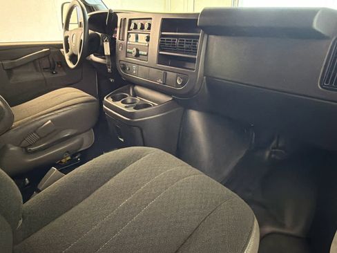 Used 2024 GMC Savana 2500 w/ Driver Convenience Package image 22