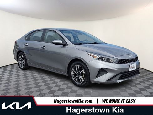 Certified 2024 Kia Forte LXS FWD image 1