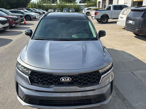 Used 2021 Kia Sorento S w/ Panoramic Sunroof Package FWD image 11