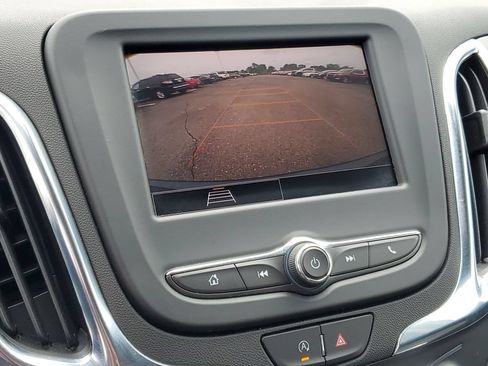 Used 2024 Chevrolet Equinox LT w/ LPO, Floor Liner Package FWD image 17