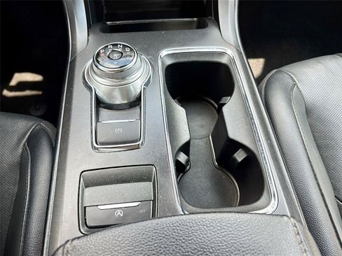 Used 2019 Ford Fusion Titanium FWD image 17