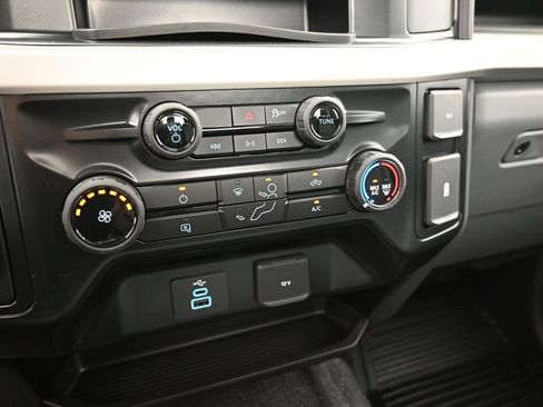 New 2025 Ford F350 XL w/ XL Chrome Package RWD image 14