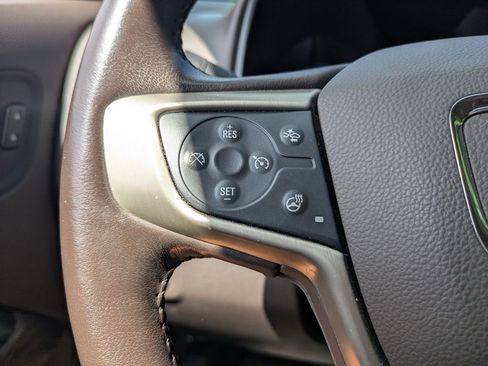 Used 2022 GMC Canyon Denali RWD image 26