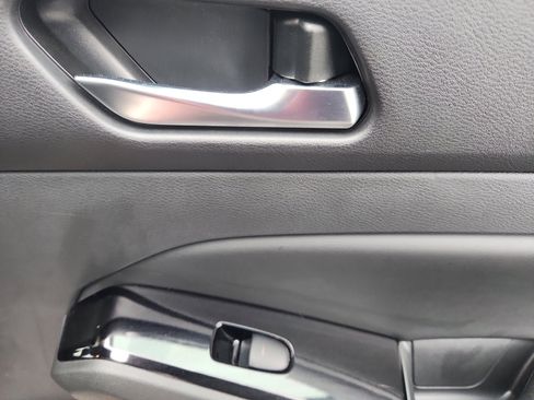 Used 2021 Nissan Altima 2.5 Platinum image 31