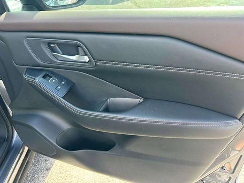 Used 2023 Nissan Rogue SL FWD image 28