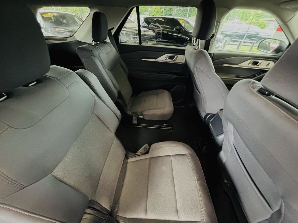 Used 2026 Ford Explorer Active AWD/4WD image 35