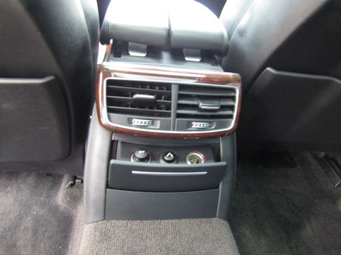 Used 2016 Audi A8 L 4.0T w/ Driver Assistance Package image 18