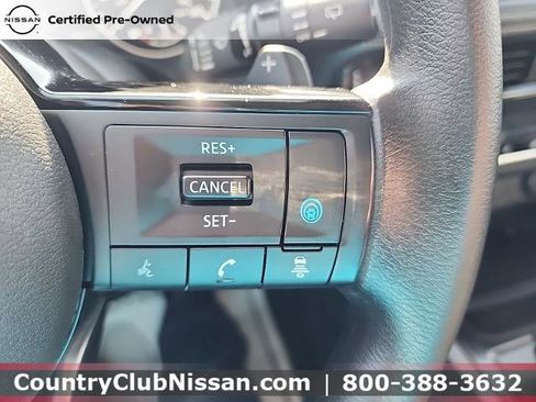 Certified 2022 Nissan Rogue SV AWD/4WD image 18