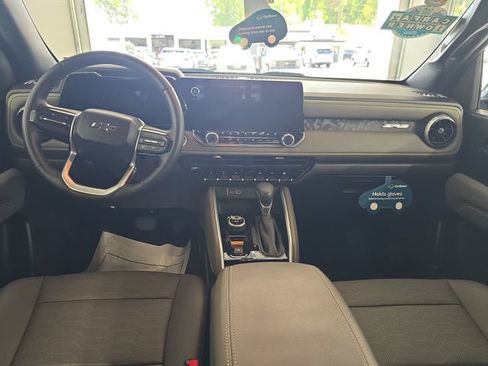 Used 2024 Chevrolet Colorado ZR2 w/ ZR2 Convenience Package III AWD/4WD image 11