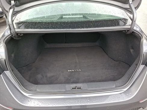 Used 2023 Nissan Sentra SR w/ SR Premium Package image 29