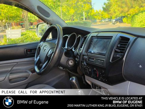 Used 2015 Toyota Tacoma 4x4 Access Cab image 12