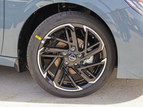 New 2026 Nissan Sentra SR image 17