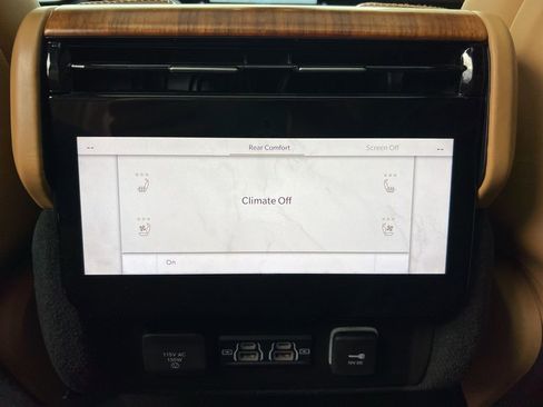 Used 2023 Jeep Grand Wagoneer Series III AWD/4WD image 31