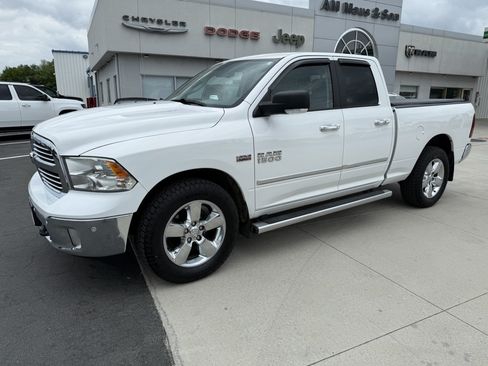 Used 2017 RAM 1500 Big Horn AWD/4WD image 3