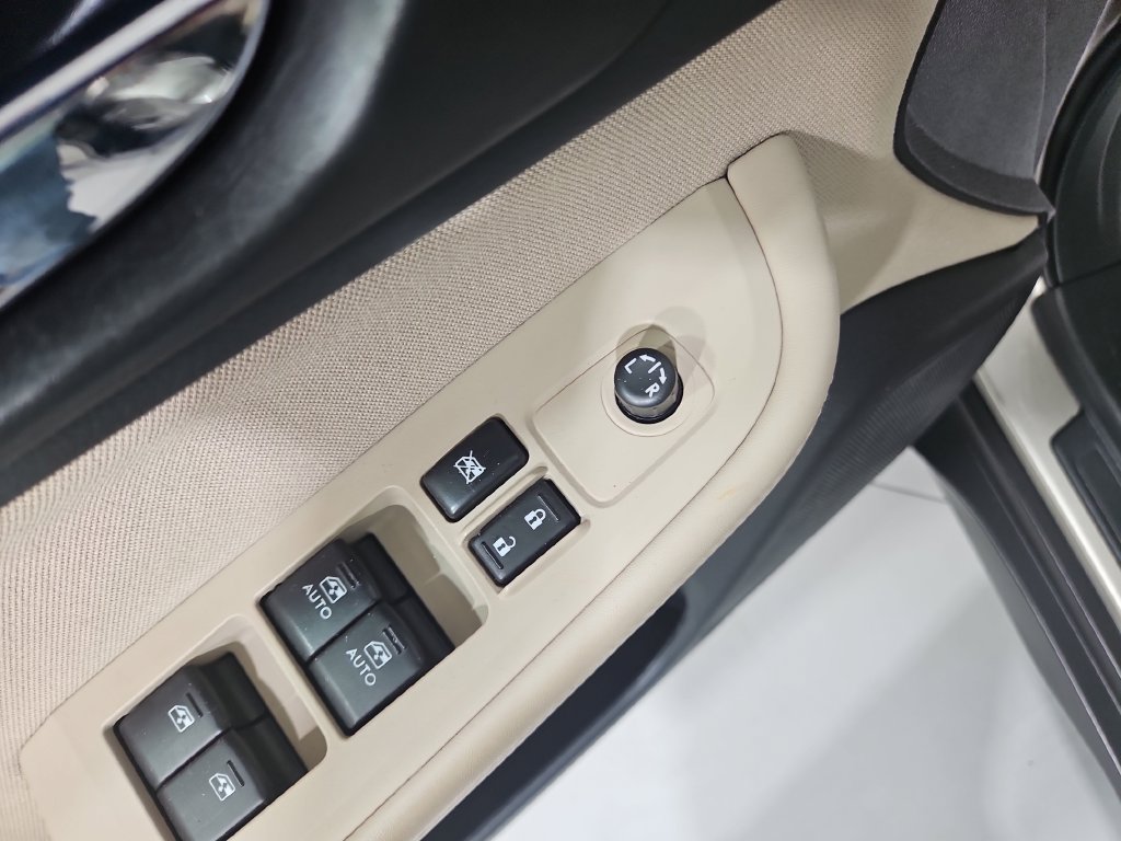 Used 2018 Subaru Outback 2.5i Premium w/ Popular Package #1 AWD/4WD image 12